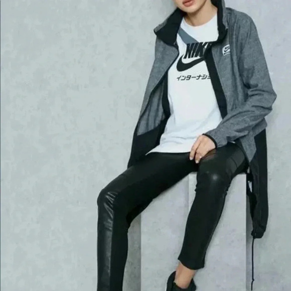 Nike International Gray Zip Up Jacket Size Small - Picture 2 of 15